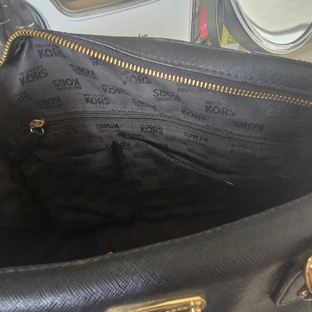 Michael Kor Purse - Picture 5 of 6